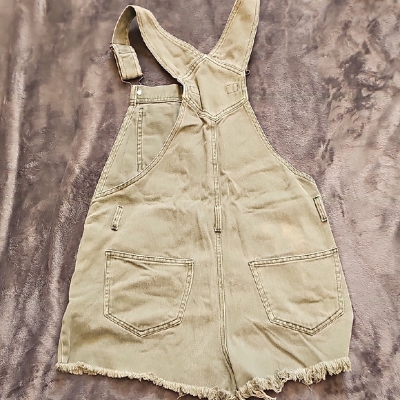 Brandy Melville Olive Green Denim Short Overalls - Picture 3 of 4